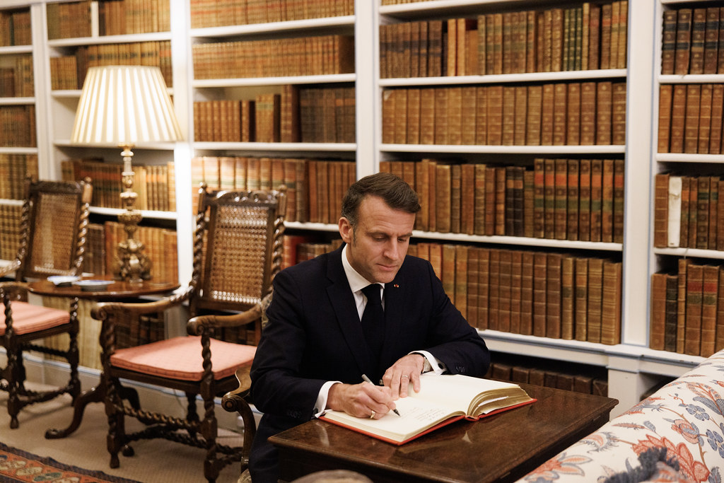Au pied du mur de leurs contradictions